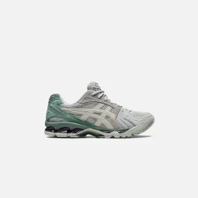 Asics GEL-Kayano 14 - Light Sage / Smoke Grey