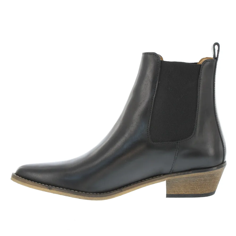 Boot Ivy Lee 'Stella' / Black w Antique Sole