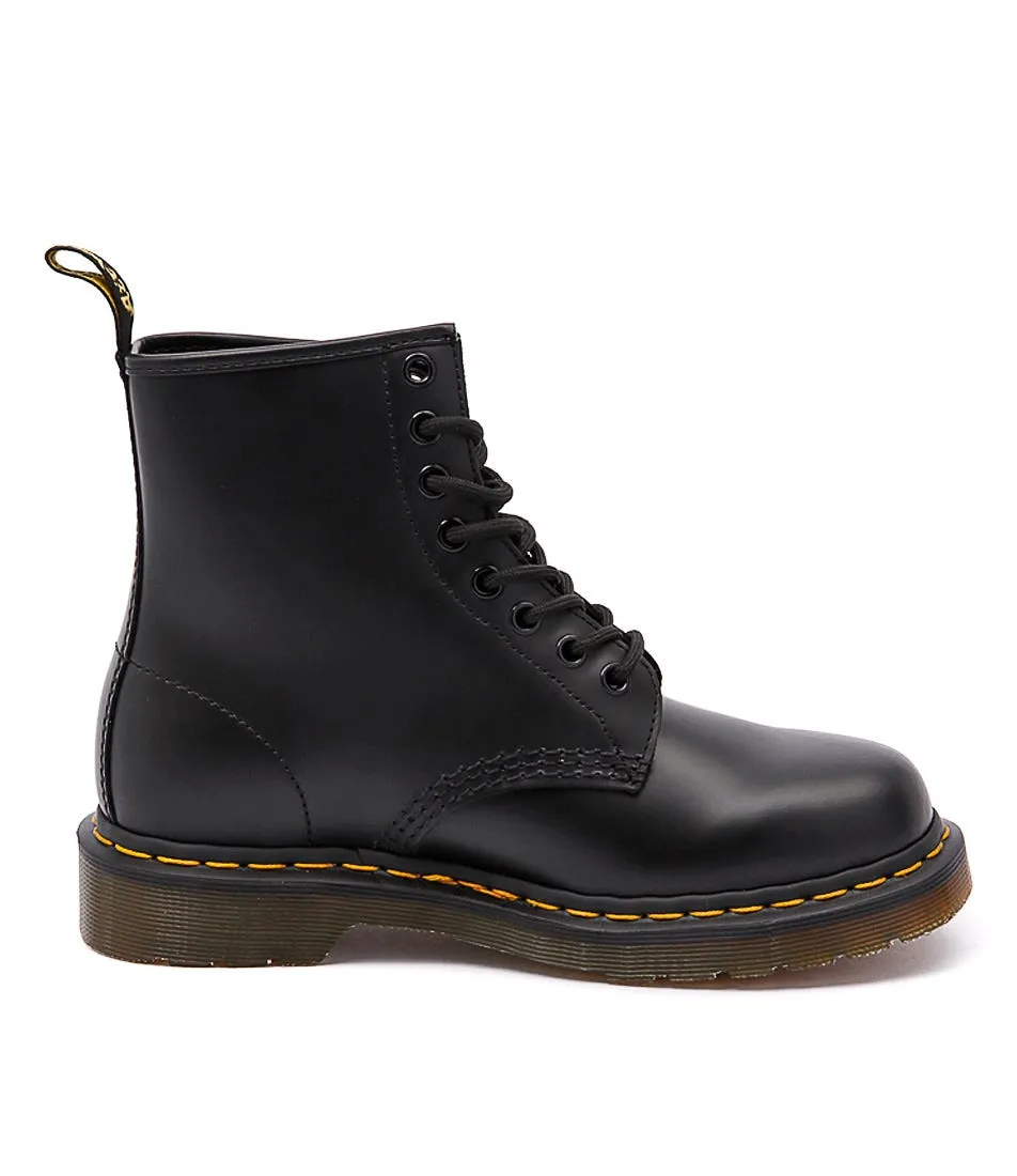 DR MARTEN 1460 8 Eye Boot Black Smooth Leather