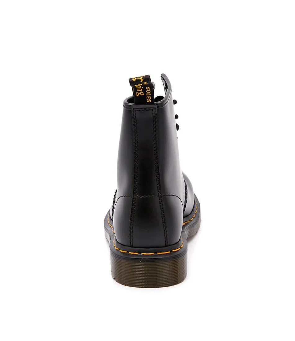 DR MARTEN 1460 8 Eye Boot Black Smooth Leather