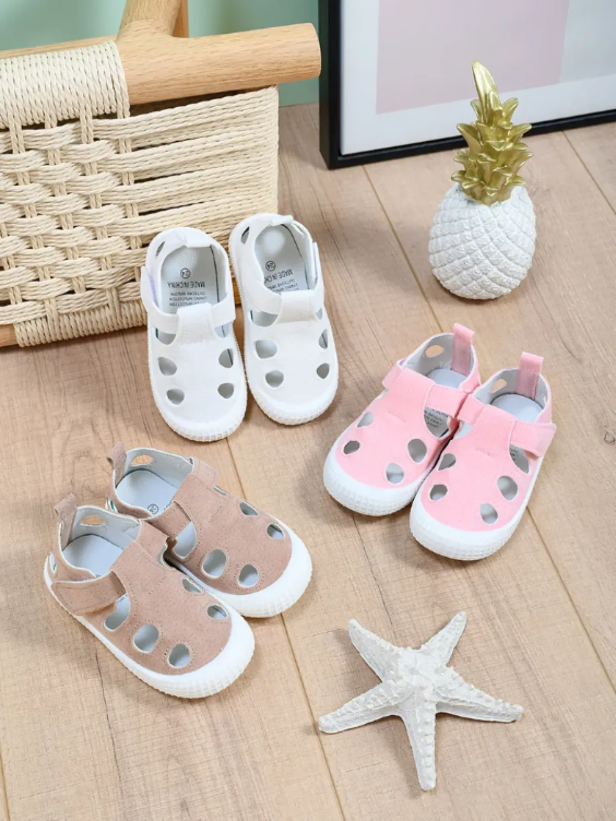 Girls Adorable Polka Dot Sandals By Liv and Mia