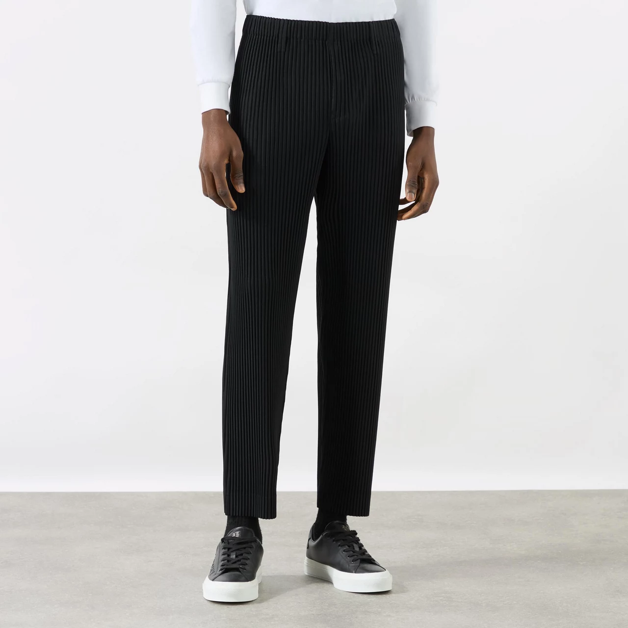 HOMME PLISSÉ ISSEY MIYAKE Basic Tailored Pleated Trousers - Black