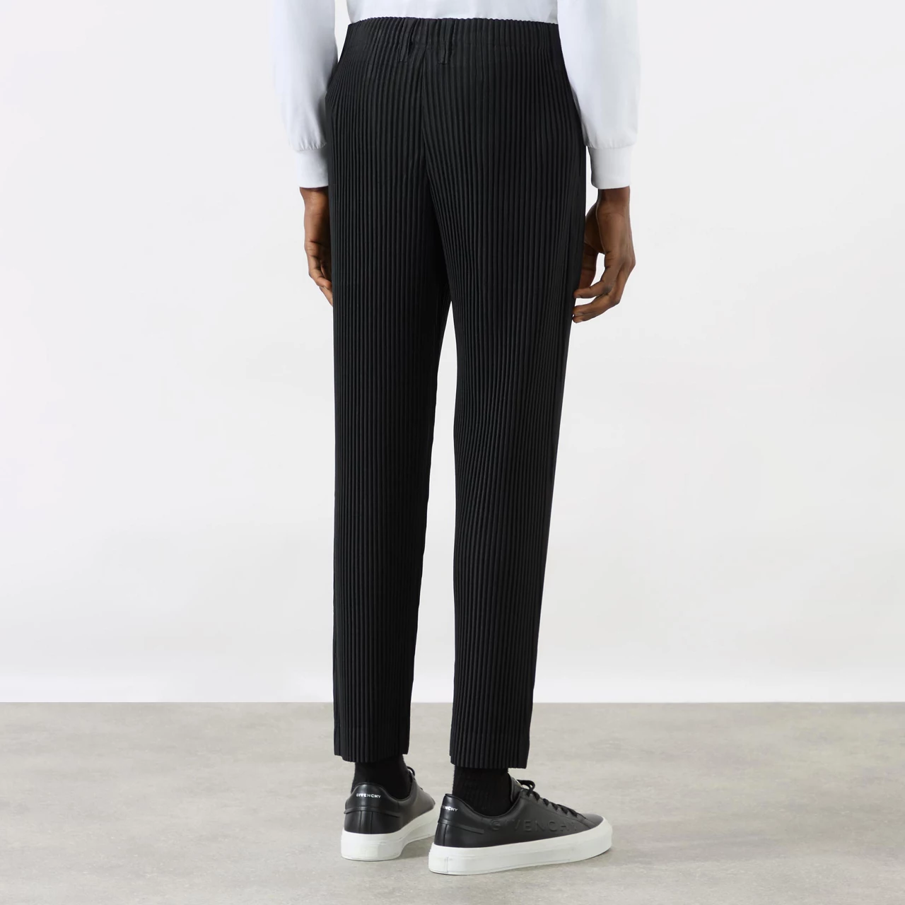 HOMME PLISSÉ ISSEY MIYAKE Basic Tailored Pleated Trousers - Black