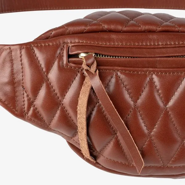 Iron Heart Diamond Stitched Leather Waist Bag Brown