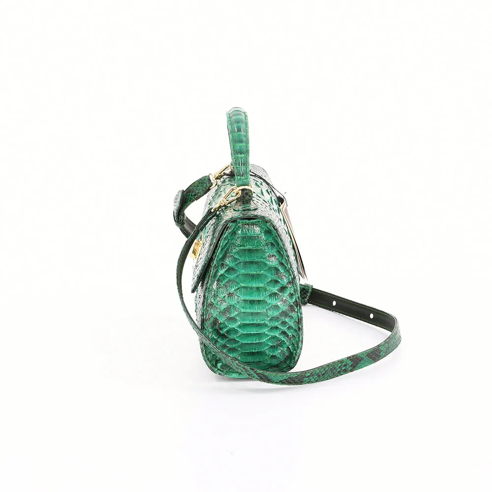 KYRA Boxy structured handbag hardware in the middle Emerald Green