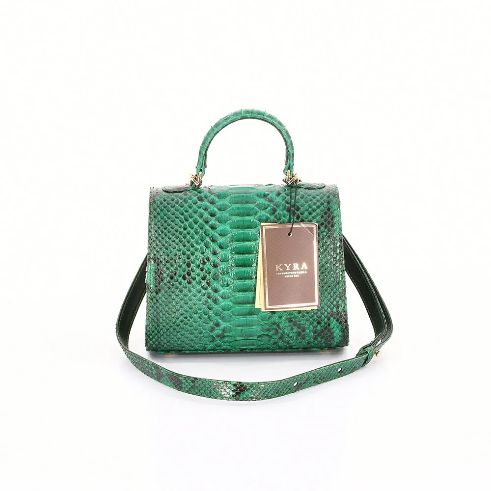 KYRA Boxy structured handbag hardware in the middle Emerald Green