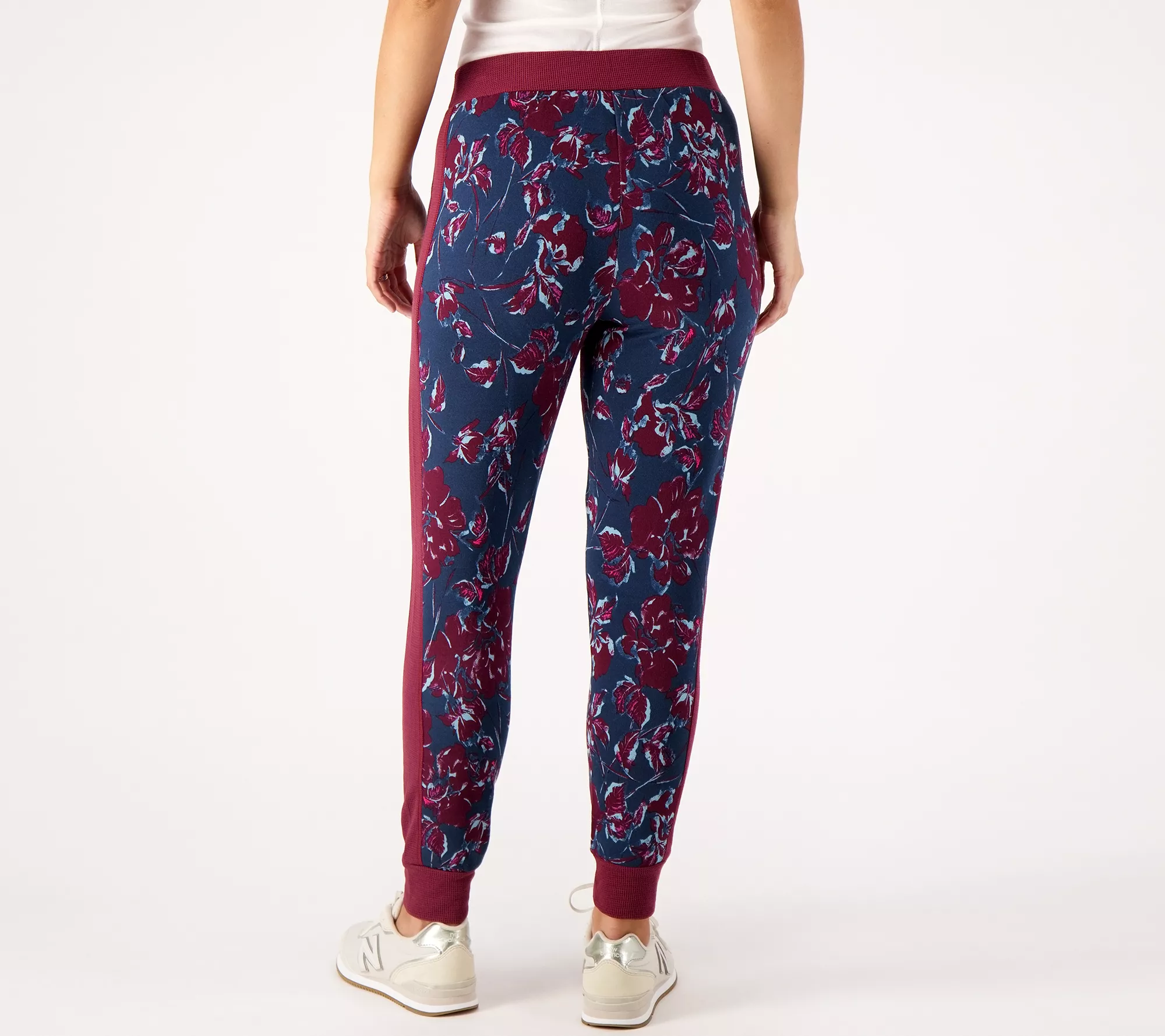 LOGO Lounge by Lori Goldstein Petite Floral Printed Joggers