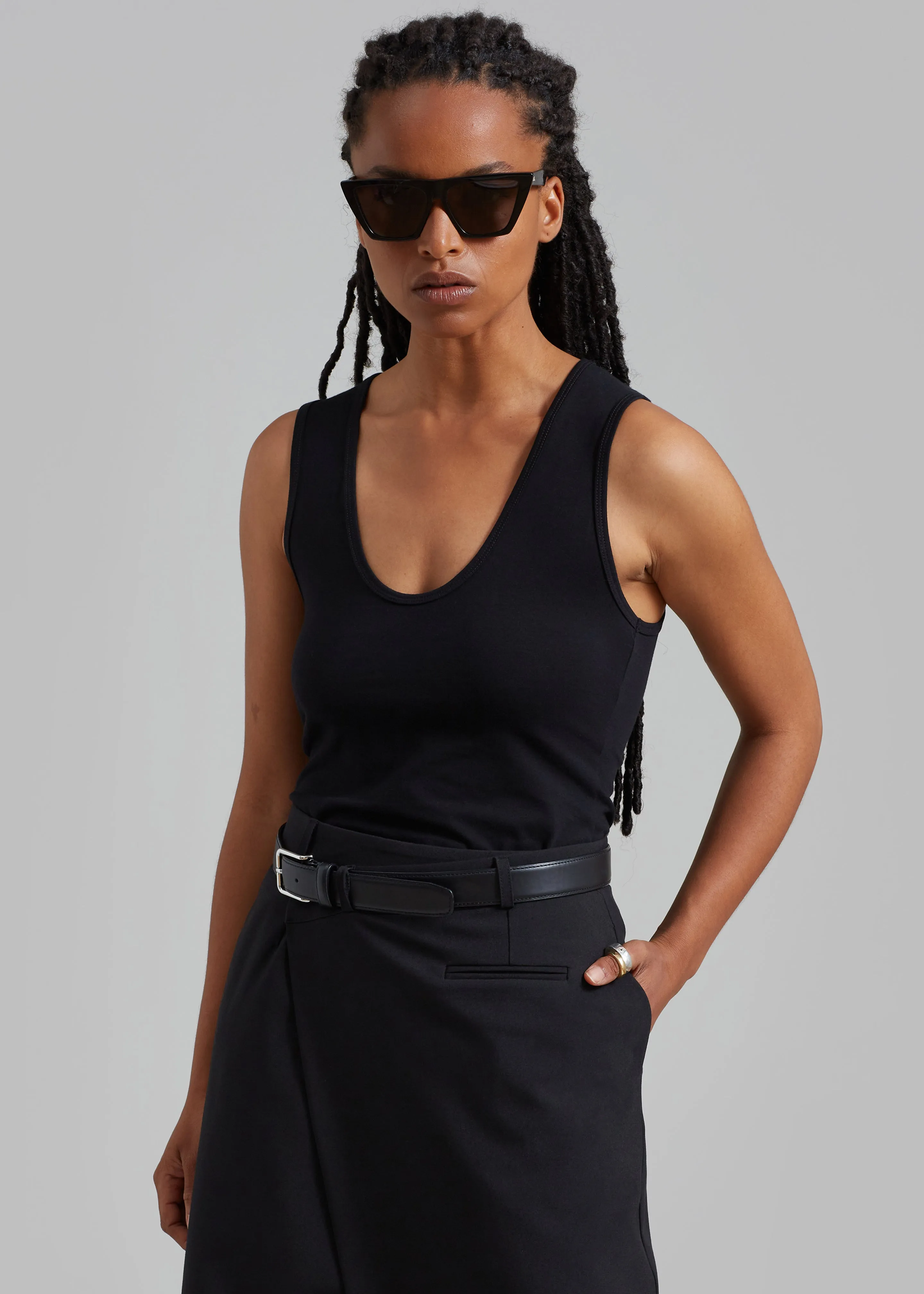 Matteau Deep U Tank - Black