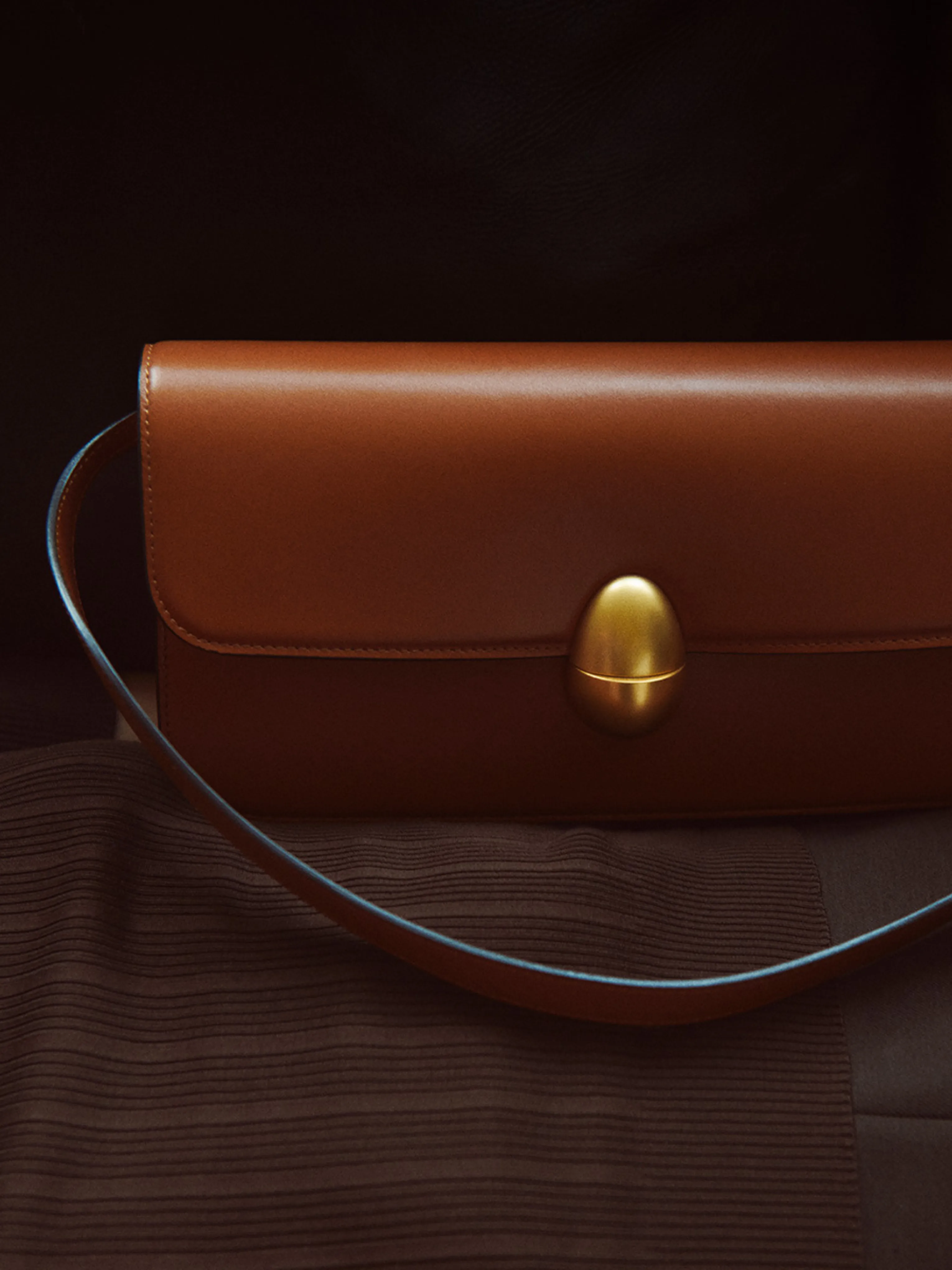 Phoenix Camel Leather Baguette Bag