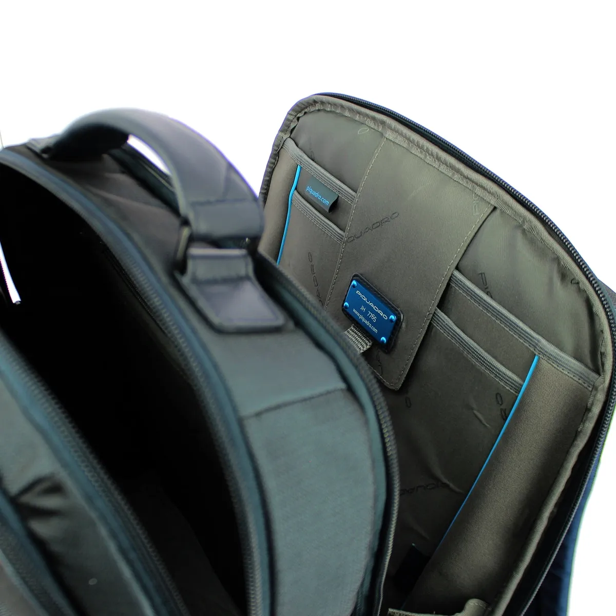 Piquadro - Large computer backpack P16 15.6 Connequ - CA4174P16 - CHEVRON/BLU