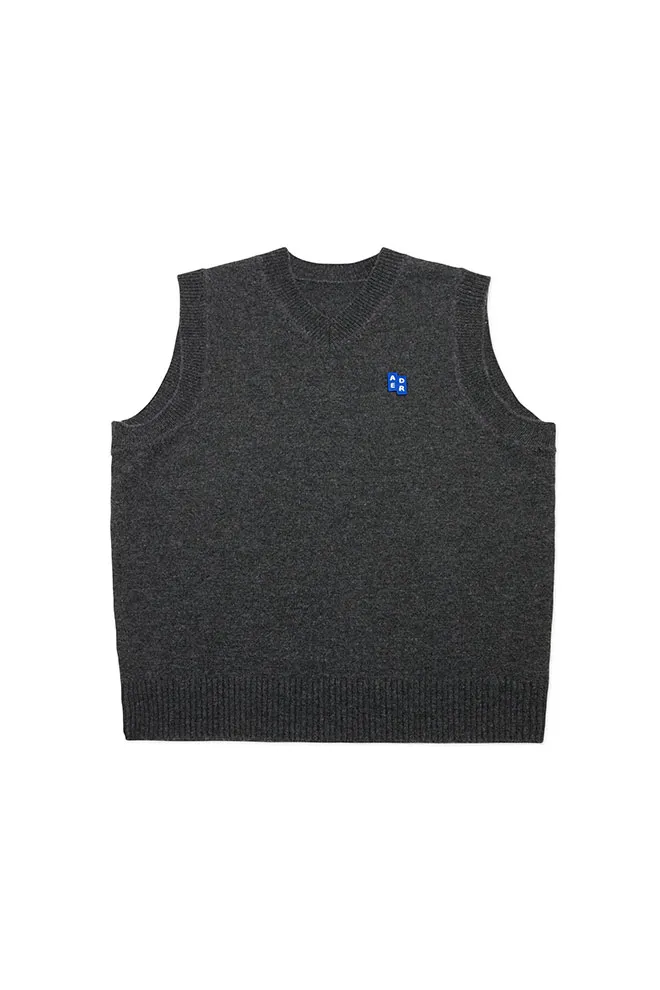 Sig; TRS Tag knit vest 01