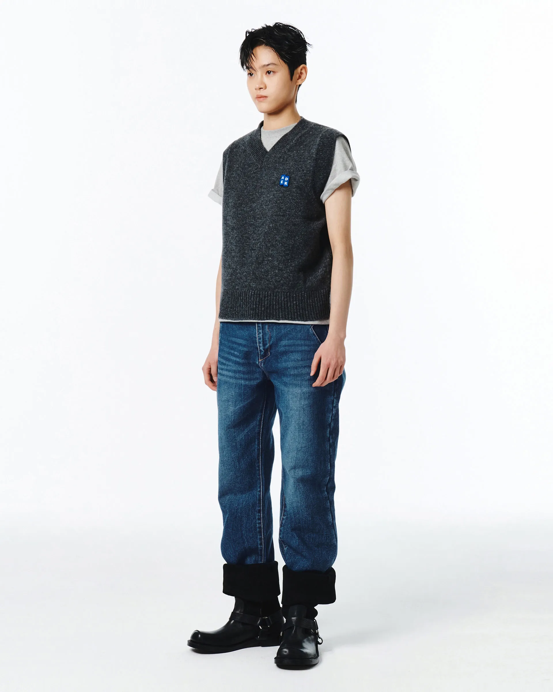 Sig; TRS Tag knit vest 01