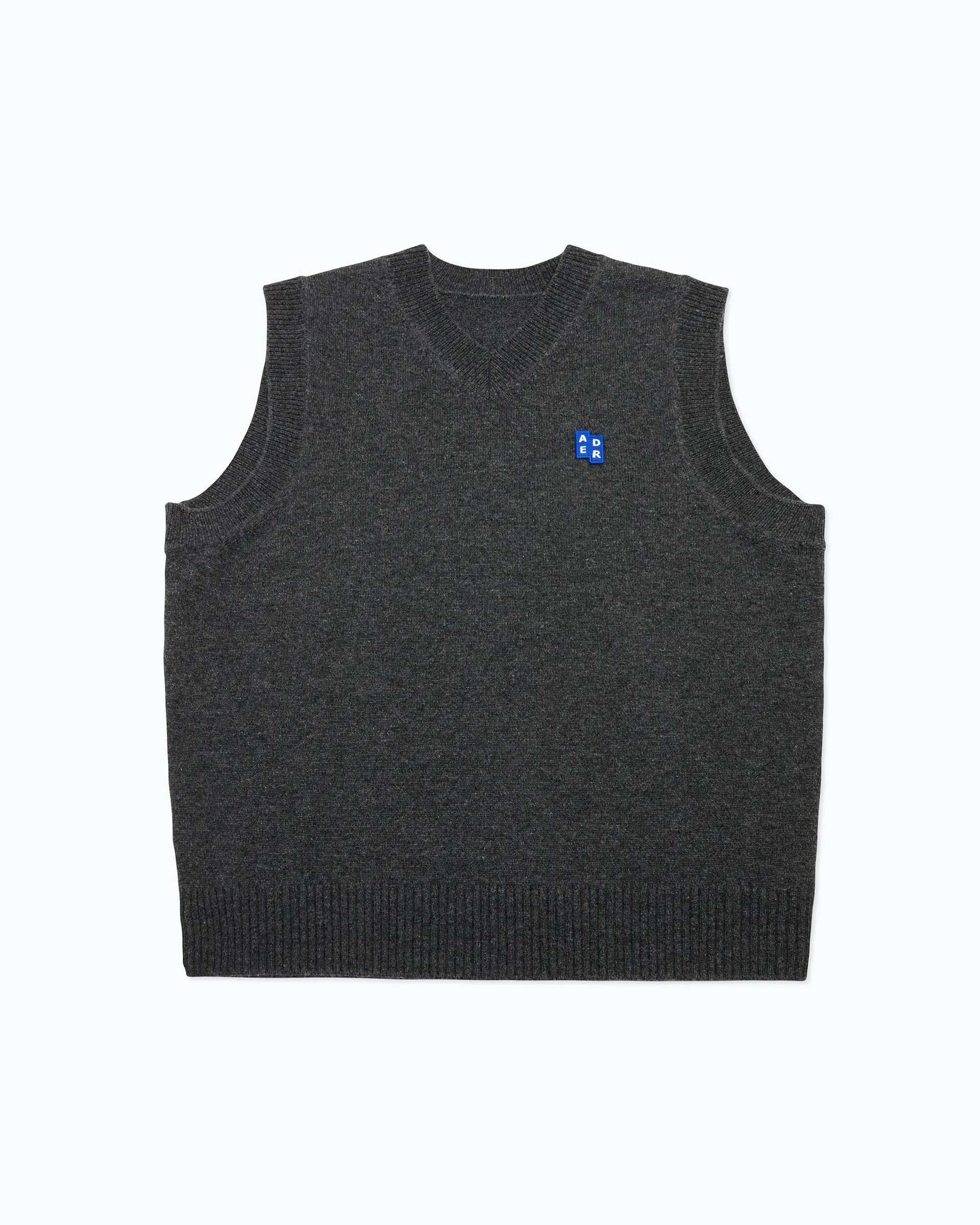 Sig; TRS Tag knit vest 01