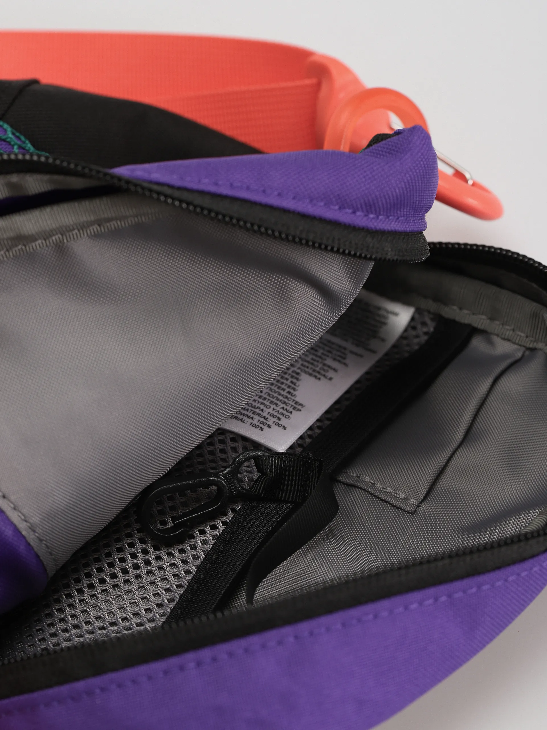 The North Face Bag Y2K Shoulder Bag (tnf purple/tnf green/ra)